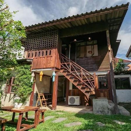 Хостел Nearthepark Backpack House Чіангмай Екстер'єр фото