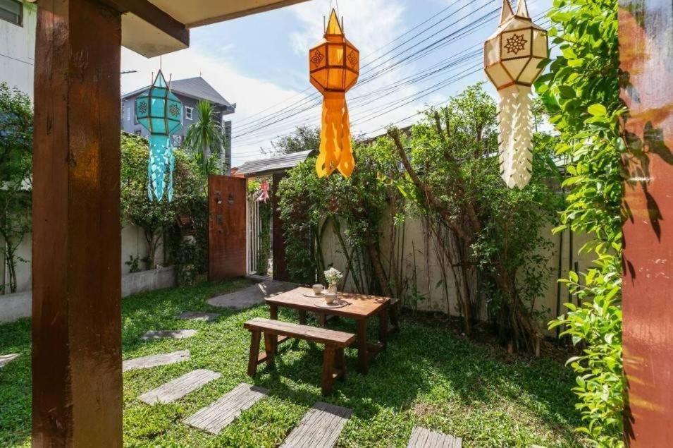 Хостел Nearthepark Backpack House Чіангмай Екстер'єр фото